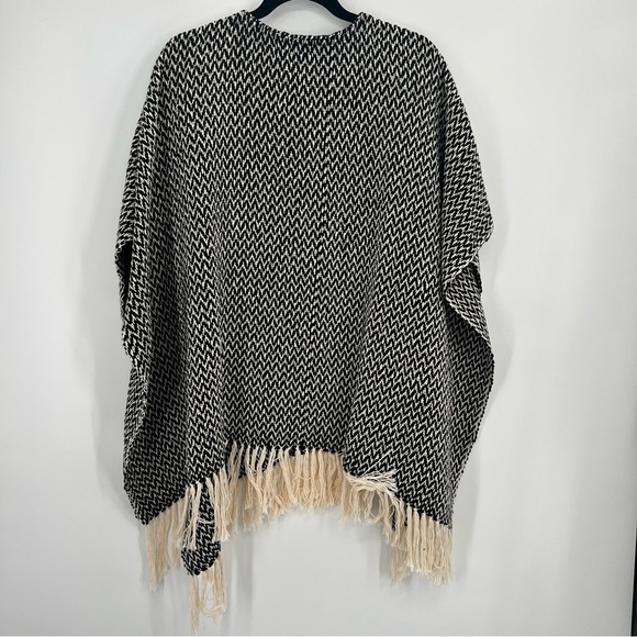 NWT Apiece Apart Cotton Tassel Shrugs Poncho Cardigan Embroidered Fringe 1 Size - Picture 10 of 10